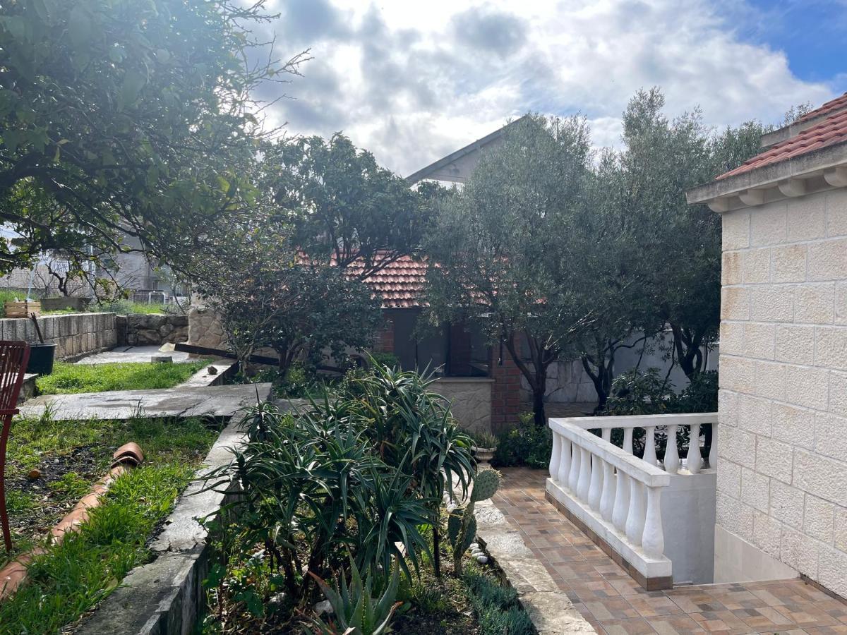 Apartments Cvjetkovic Mlini Exterior foto
